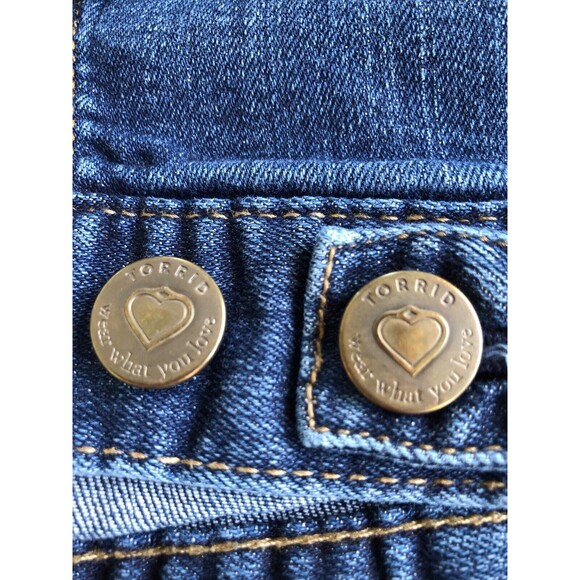 TORRID Women's Plus Size 3 Stretch Denim Trucker Jean Jacket Blue Button Up - Picture 7 of 13